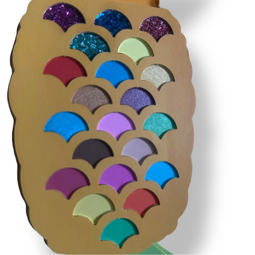 Okalan 🪢 Pineapple Eyeshadow Palette with 21 Bright Bold Shades - Picture 6 of 6
